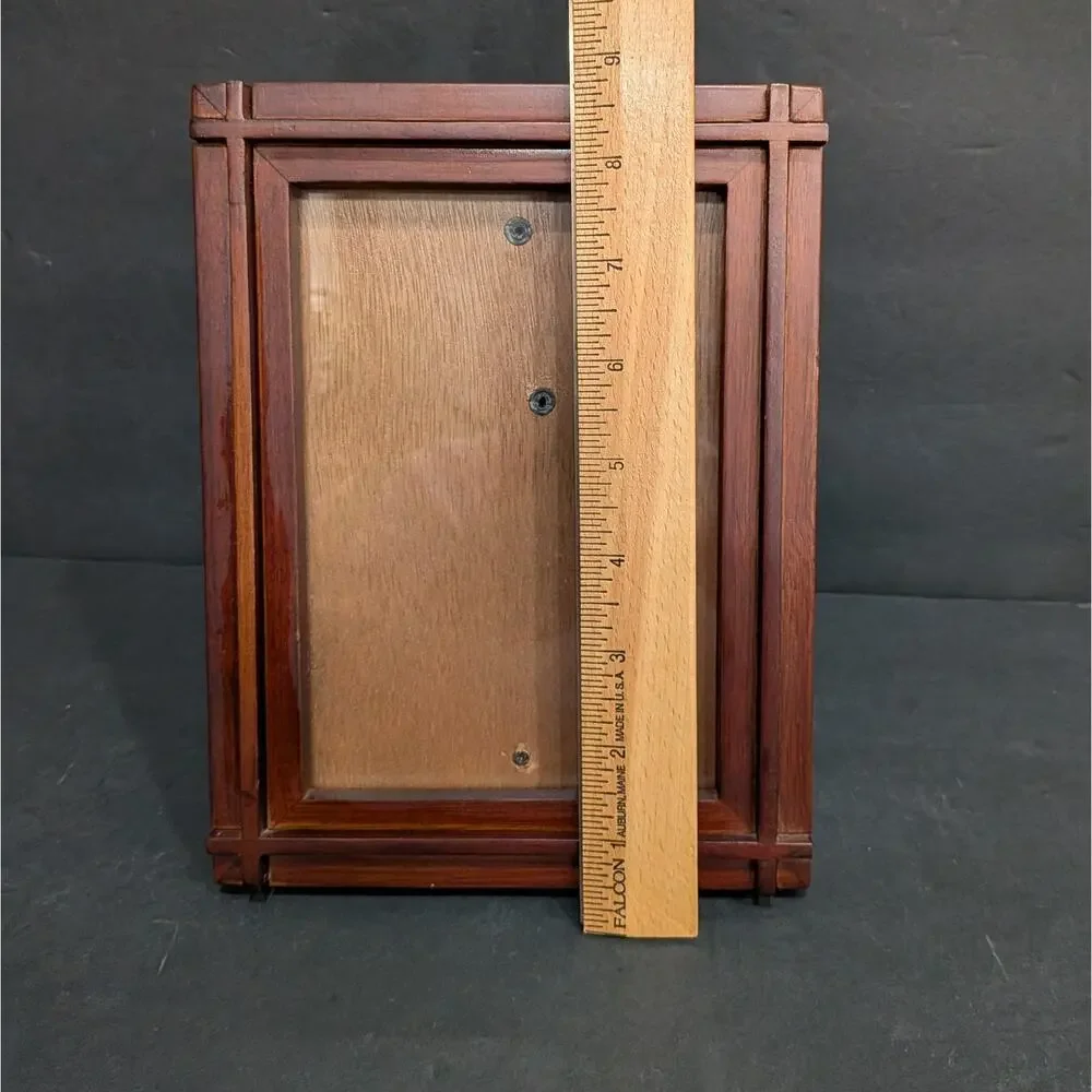 Vintage 5x7 Red Mahogany Hardwood Photo Frame Tramp Art Cross Corner Easel